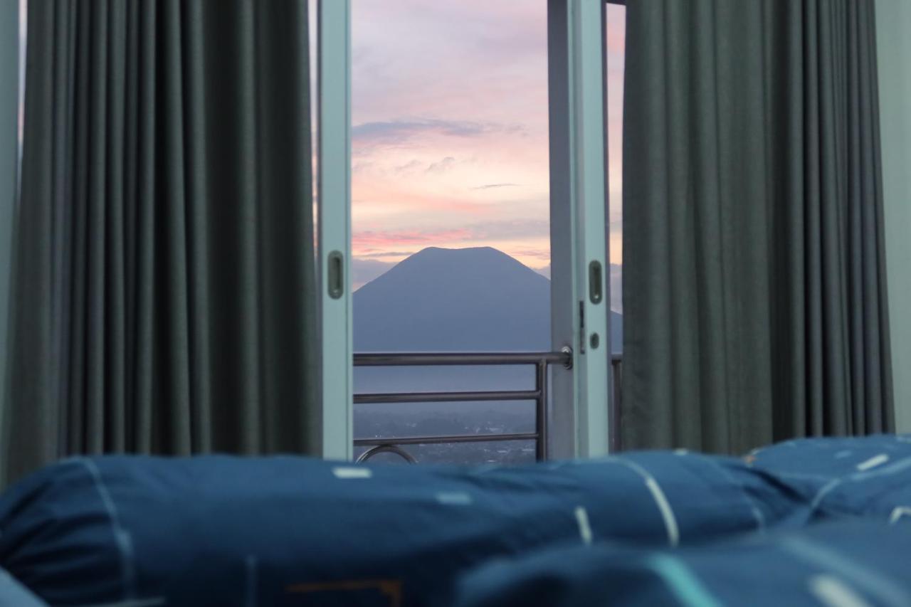 Hotel Narwastu Hills Tomohon Exterior foto